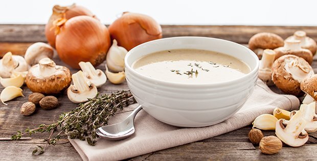شوربة كريمة المشروم بأسهل واسرع الطرق