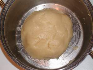 طريقة عمل بلح الشام 3