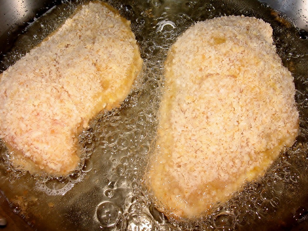 طريقة عمل الكوردون بلو مع الصوص (7)