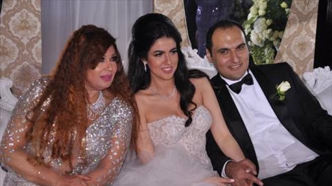 بنت الفنانة فيفي عبدة