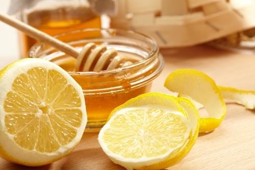 ماسك العسل لعلاج البقع السودا والندبات
