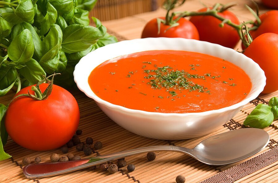 شوربة الطماطم الايطالية