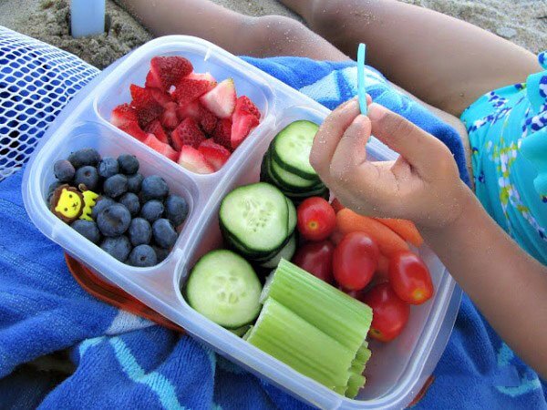 استخدمي خلة السنان او الشوك البلاستيك للاكل