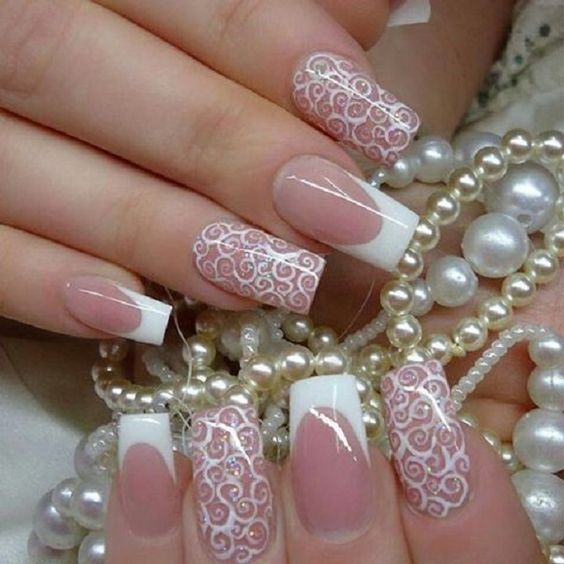 موضة المانيكير الـ lace 3