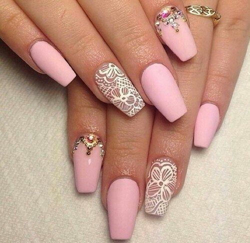 lace mnicure 1