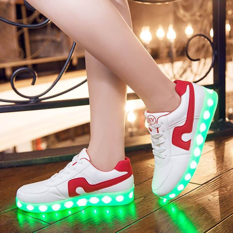 احدث موديلات السنيكرز 19