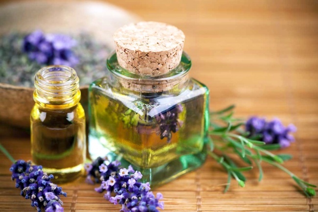 استخدمي الزيوت العطرية