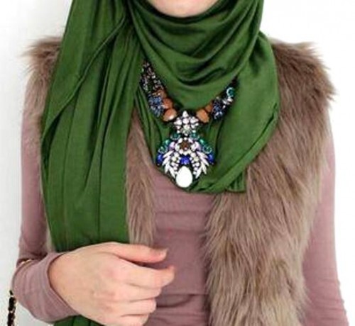 necklace مع الحجاب. 3