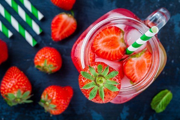10 حاجات صحية ممكن تضيفيهم للمية 7