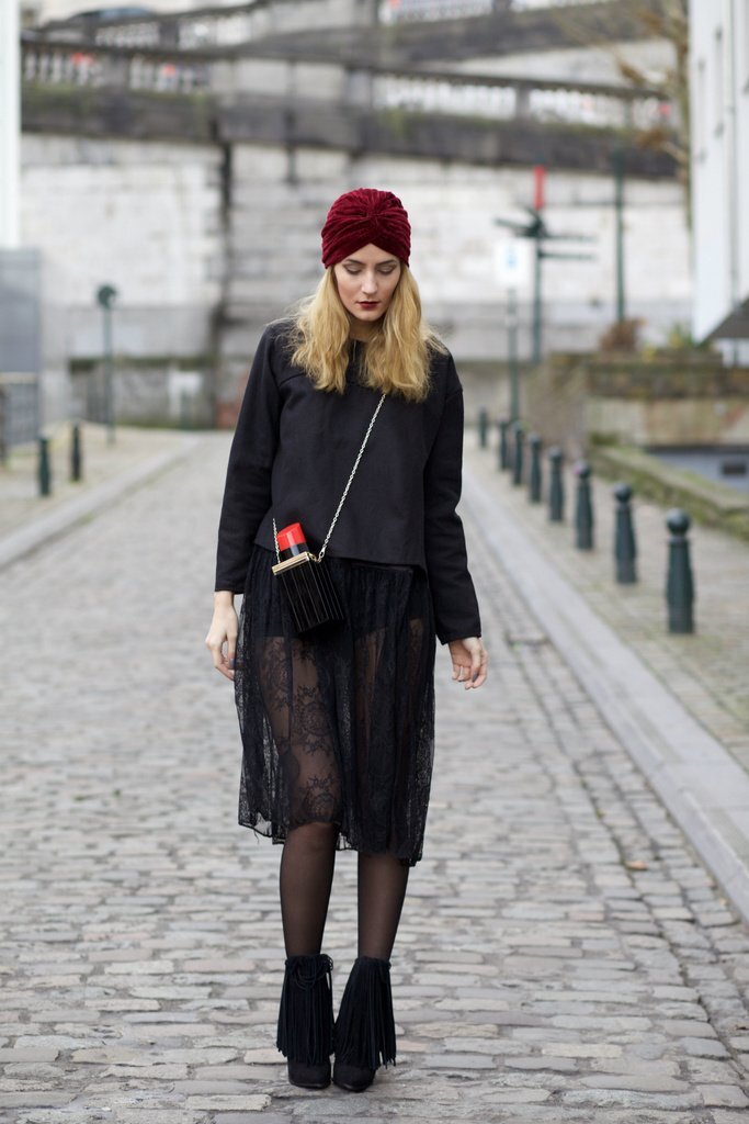 the everygirl how to wear velvet velvet_turban_2