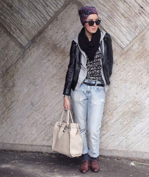 hipster hijabi with boyfriend jeans