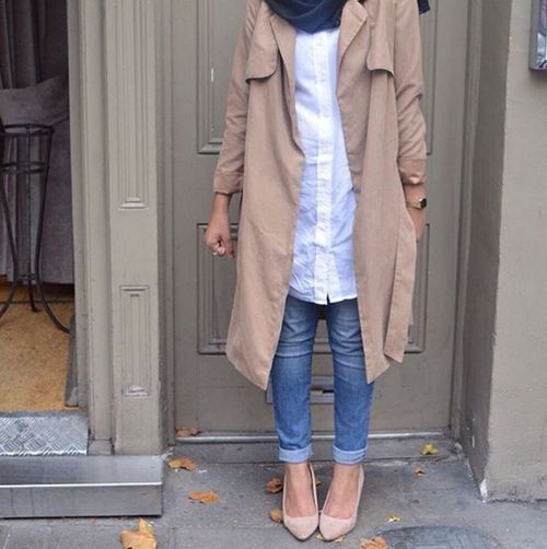 trench jacket hijab with boyfriend jeans