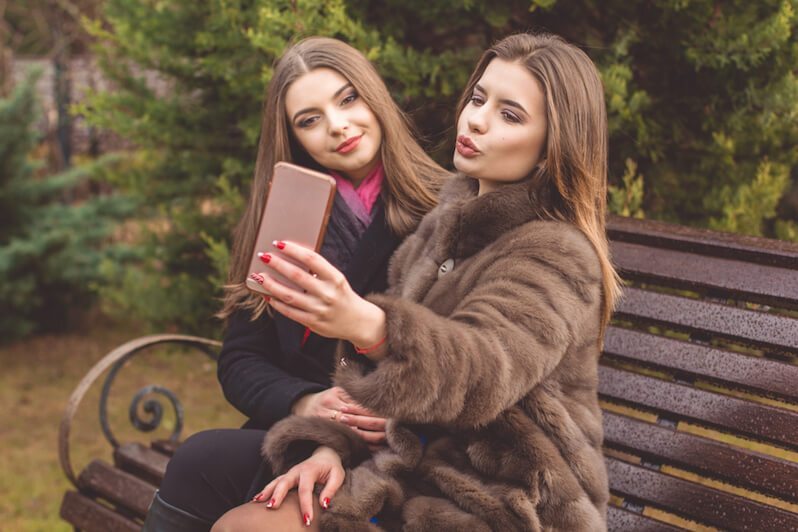 4 اخطاء في المكياج بتبوظ صورك .. وازاي تتجنبيها