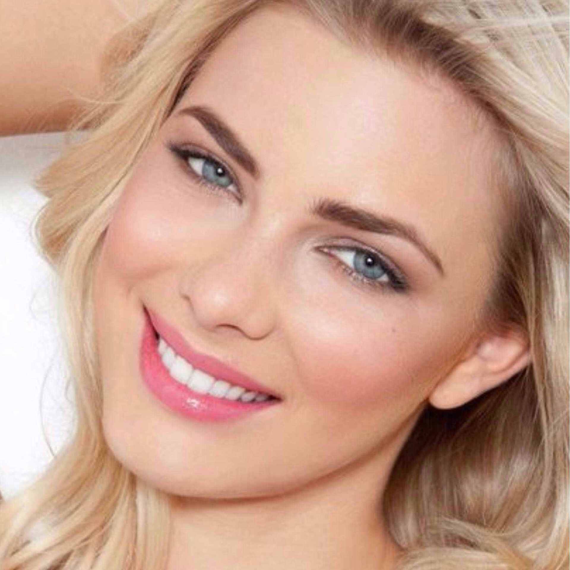 بالفيديو ازاى تعملى formal eye makeup look بالخطوات