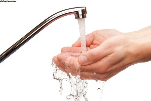 غلطات بتعمليهم مع العدسات ممكن يضروا عينك 6