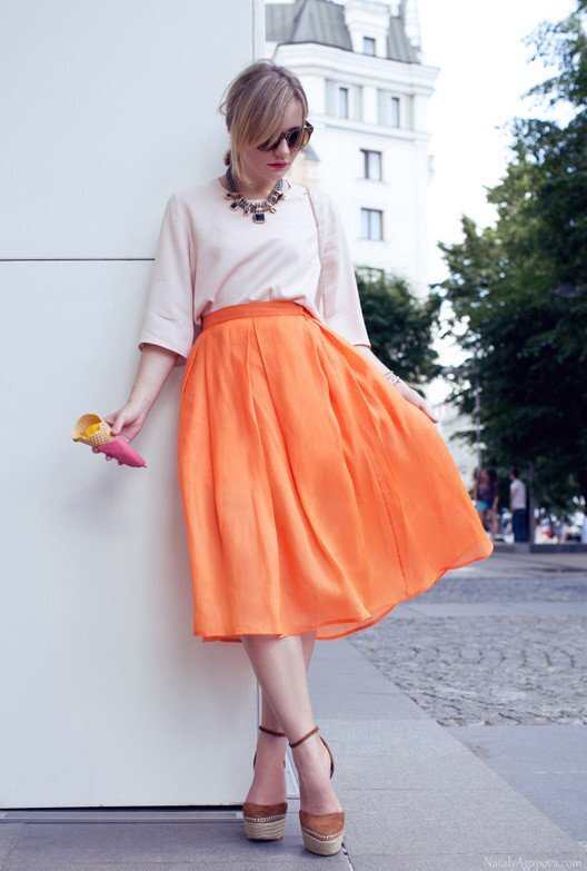 افكار للبس ال midi skirt 8