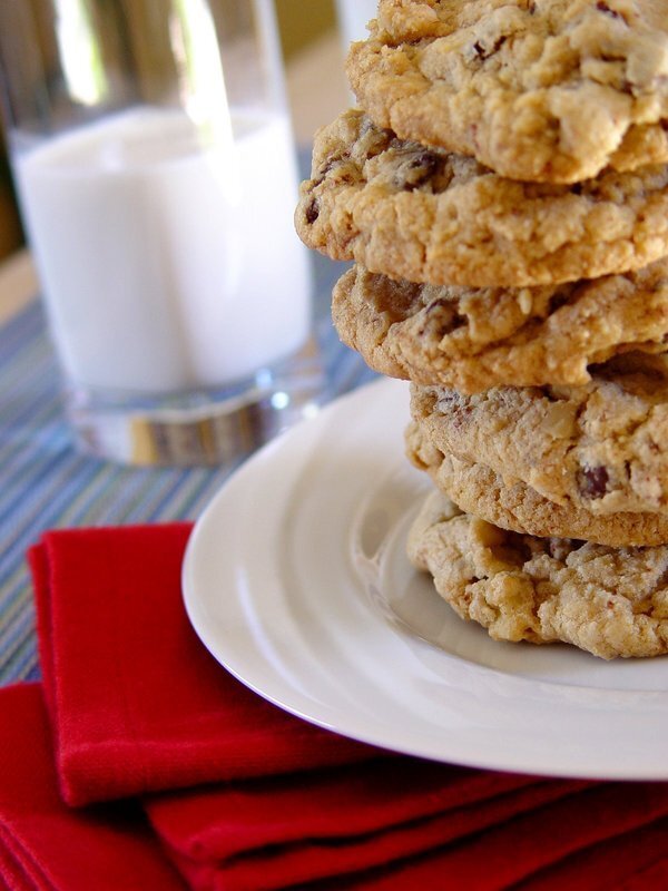 طريقة عمل وصفة الـ Chewy Gooey Chocolate Chip Cookies