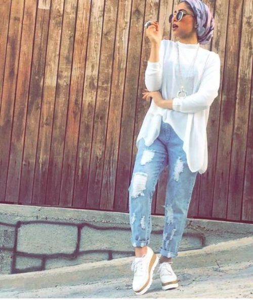 white jeans with hijab 14