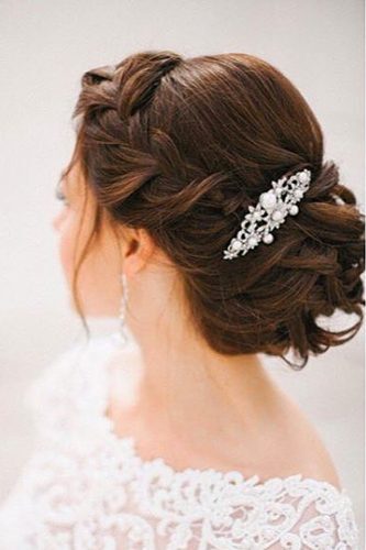 Retro Low Bun 4