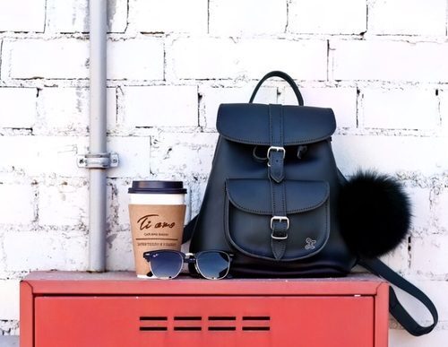 college grafea bags