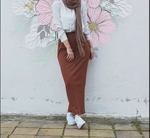 ازاي تلبسي ال pencil skirt مع الحجاب 13