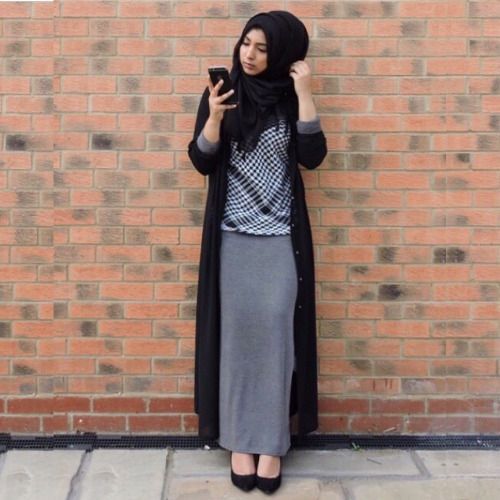 ازاي تلبسي ال pencil skirt مع الحجاب 19