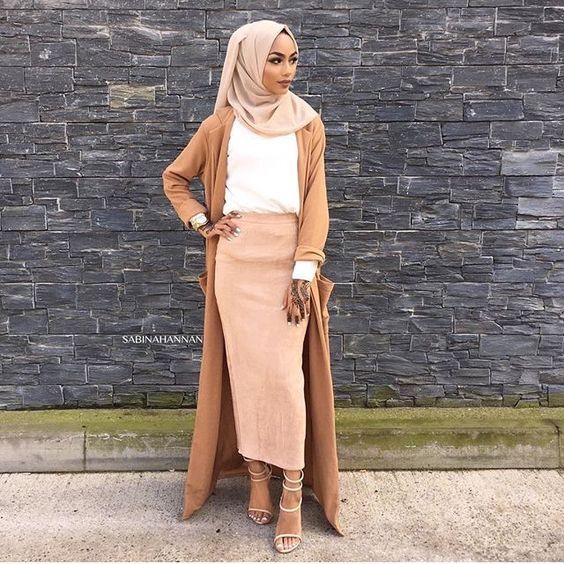 ازاي تلبسي ال pencil skirt مع الحجاب 23
