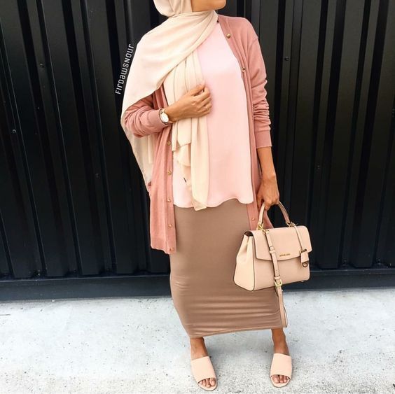 ازاي تلبسي ال pencil skirt مع الحجاب 37