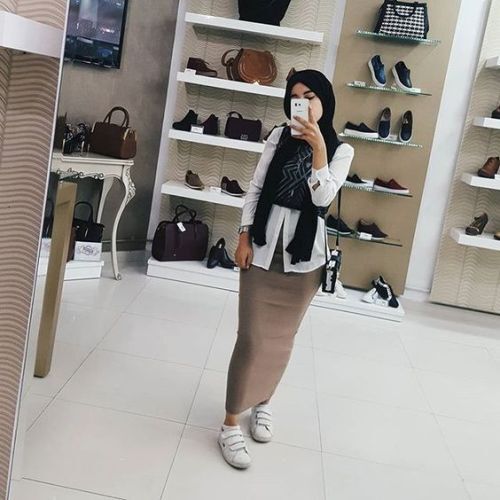 ازاي تلبسي ال pencil skirt مع الحجاب 7