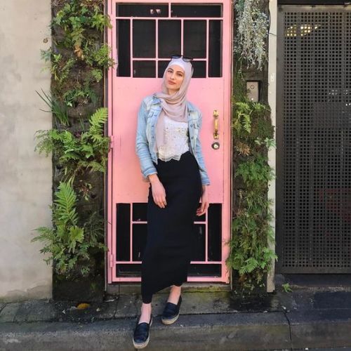 ازاي تلبسي ال pencil skirt مع الحجاب 9