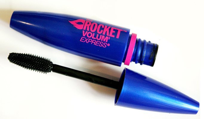 the maybelline volum’ express the rocket waterproof mascara