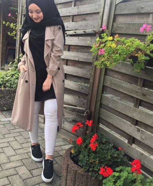 trench coat with white jeans