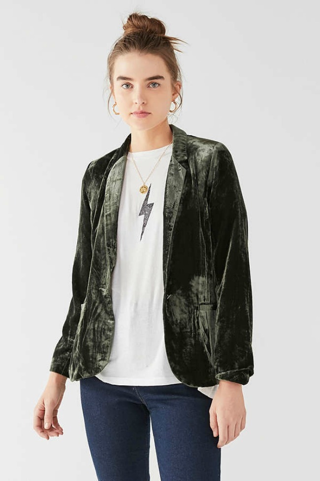 افكار للبس ال Velvet 24