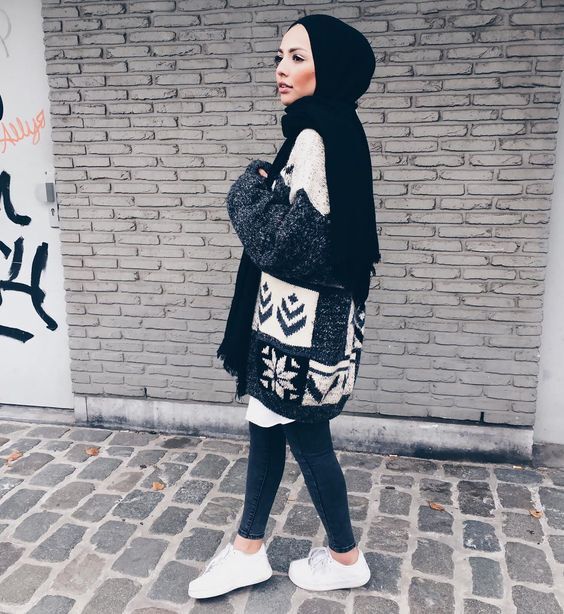 ال hoddies وال oversized sweater 36