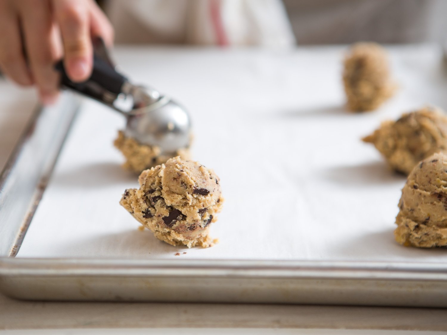 طريقة عمل الكوكيز Chocolate Chip Cookies 3