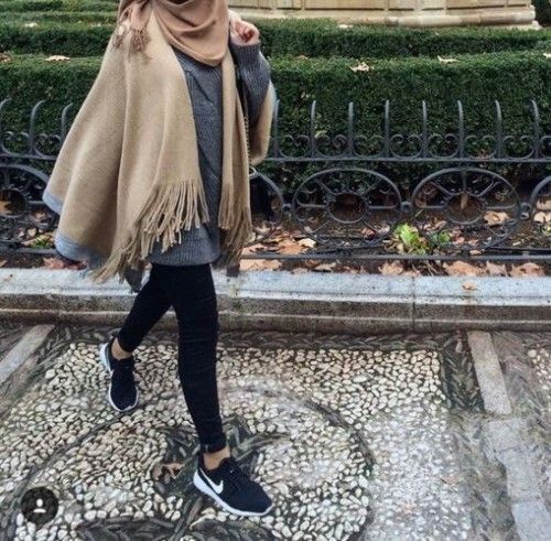 ازاي تلبسي البونشو مع الحجاب 23