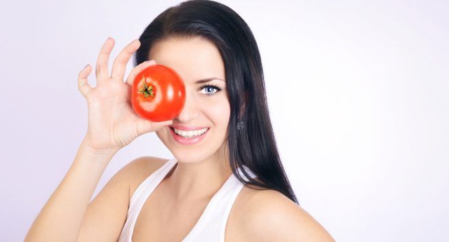 ماسكات طبيعية بالطماطم 10