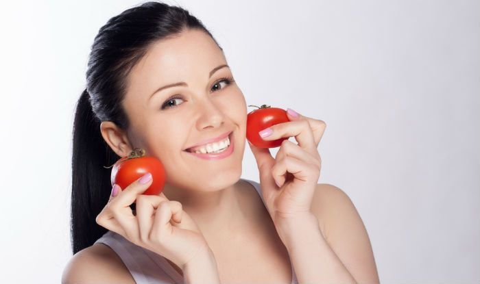 ماسكات طبيعية بالطماطم 11