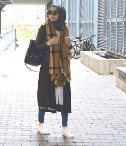 ستايلات كاجوال وسبورتي للمحجبات 22