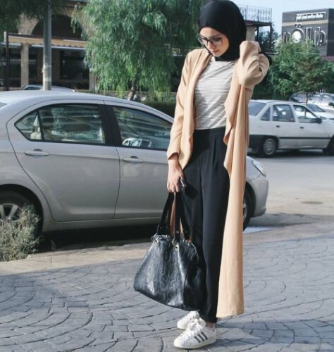 ستايلات كاجوال وسبورتي للمحجبات 27