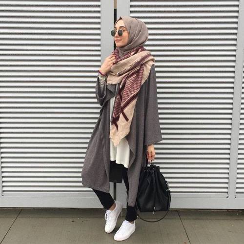 ستايلات كاجوال وسبورتي للمحجبات 28