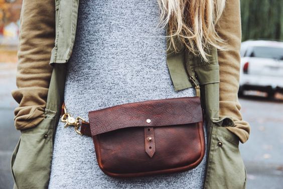 شنطة الوسط ال fanny pack 32