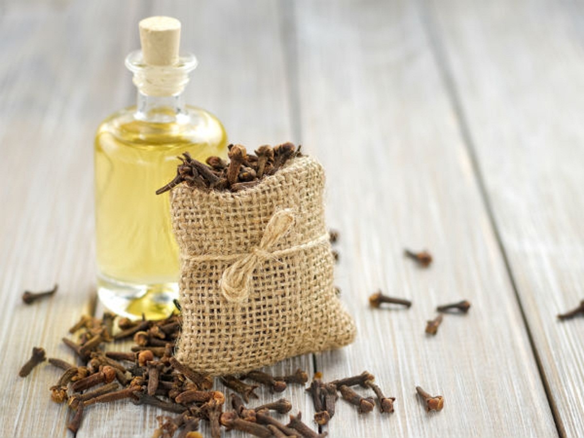 علاجات طبيعية لألم الاسنان 3