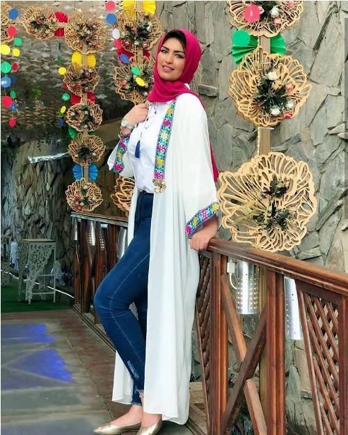 طرق لبس الكارديجان العباية 21