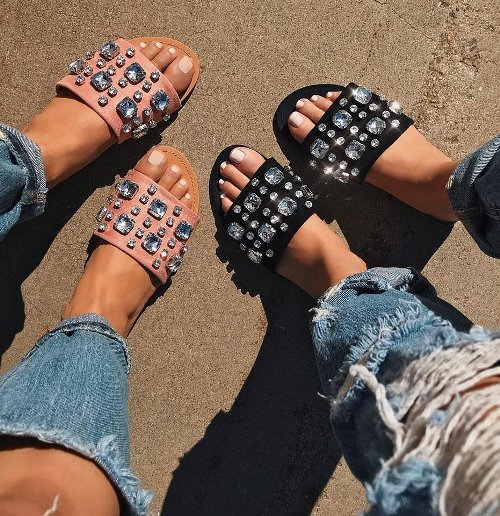 موضة ال slippers وال sliders لموسم الصيف 11