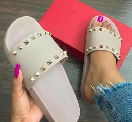 موضة ال slippers وال sliders لموسم الصيف 12