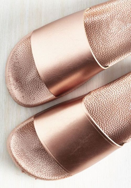موضة ال slippers وال sliders لموسم الصيف 14