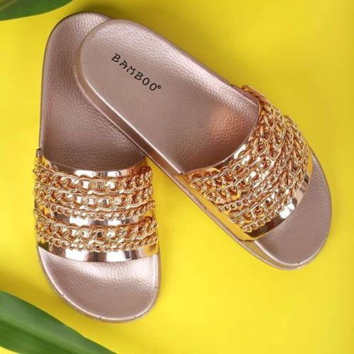 موضة ال slippers وال sliders لموسم الصيف 2