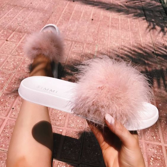 موضة ال slippers وال sliders لموسم الصيف 21
