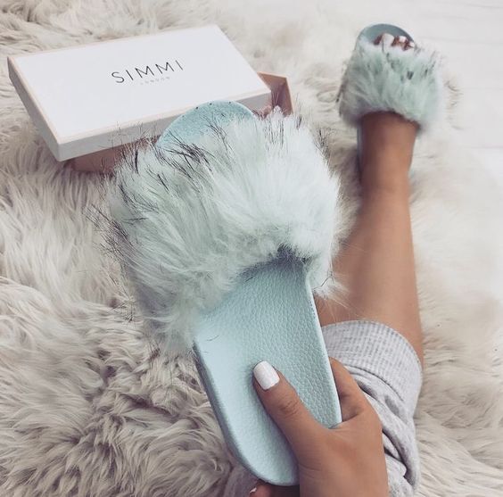 موضة ال slippers وال sliders لموسم الصيف 22